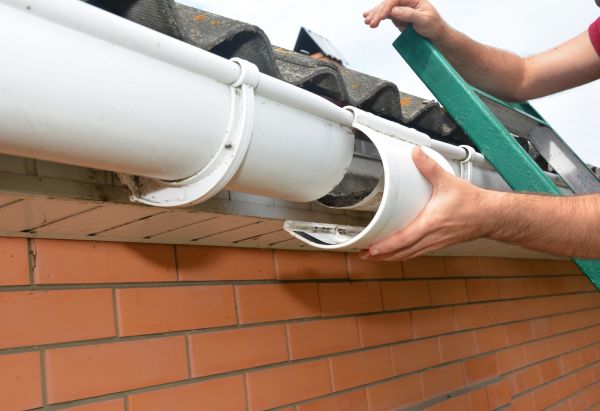 Gutter Maintenance in Show Low